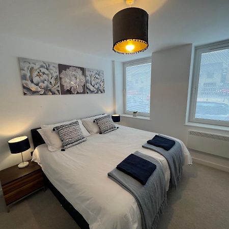 Modern 2 Bedroom Apt Sleeps 6 - Near Gloucester Exteriér fotografie