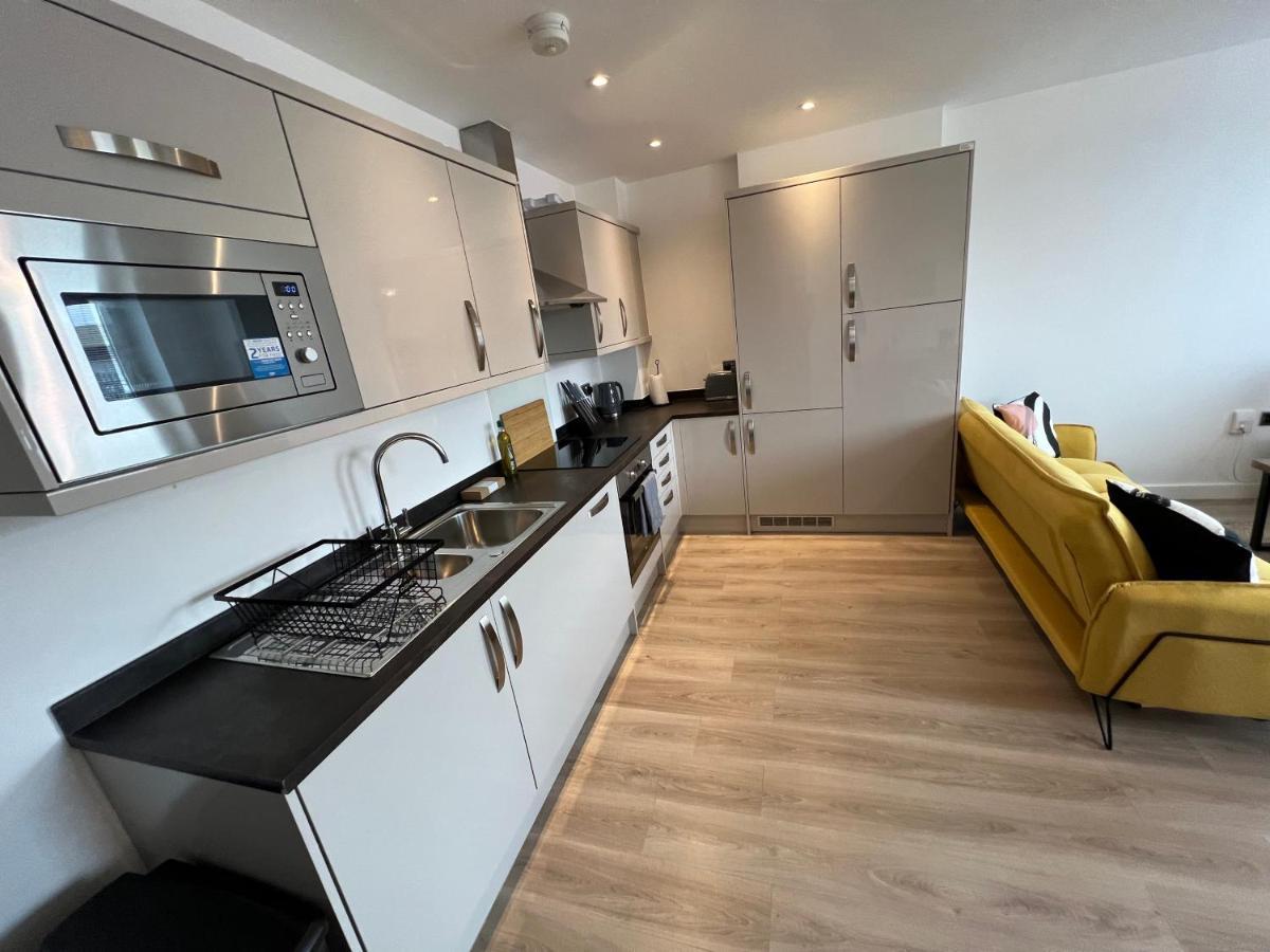 Modern 2 Bedroom Apt Sleeps 6 - Near Gloucester Exteriér fotografie