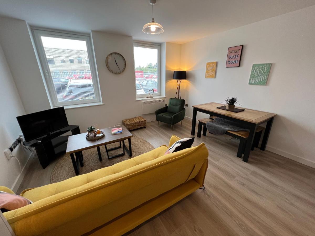 Modern 2 Bedroom Apt Sleeps 6 - Near Gloucester Exteriér fotografie