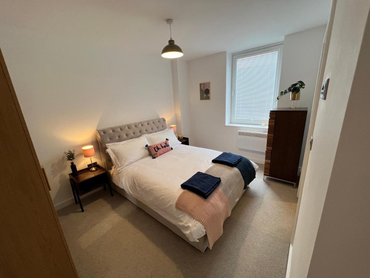 Modern 2 Bedroom Apt Sleeps 6 - Near Gloucester Exteriér fotografie