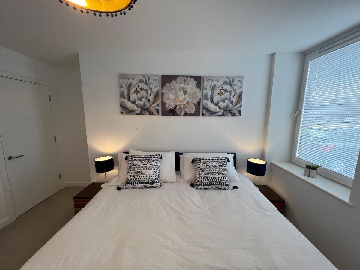 Modern 2 Bedroom Apt Sleeps 6 - Near Gloucester Exteriér fotografie